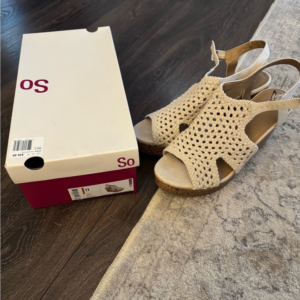 SO Women's Beige Wedge sandals